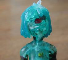 Green Flower and Moss Vitaceae with extra Reisling faceplate